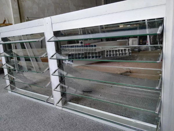 12v motorized glass louvers are open