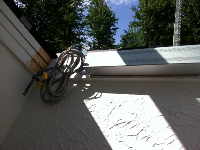 Velux&trade; skylight motor replacement - vertical chain extension test